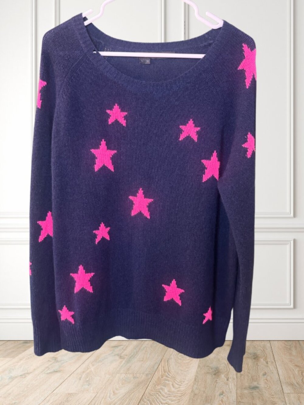 360 Cashmere Navy Pink Star 100% Cashmere Sweater Women's L Small Holes